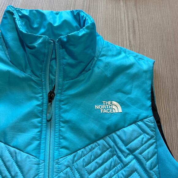 Women’s The North Face Sky Light Blue Zip Up Quilted Puffer Vest Jacket Sz M Ski - Picture 8 of 9